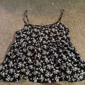 black/white spaghetti strap shirt